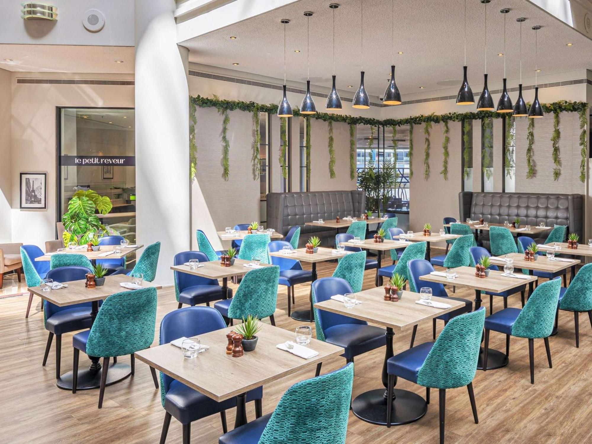 Sofitel London Gatwick Hotel Horley Exterior foto Le petit reveur